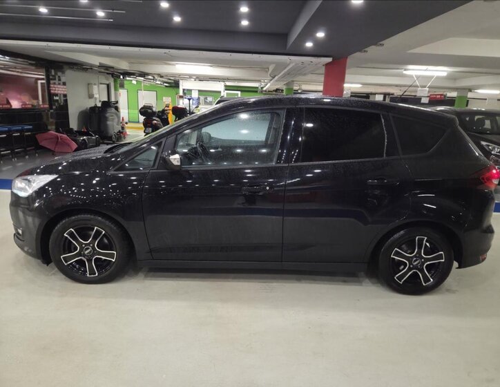 Ford C-MAX 9