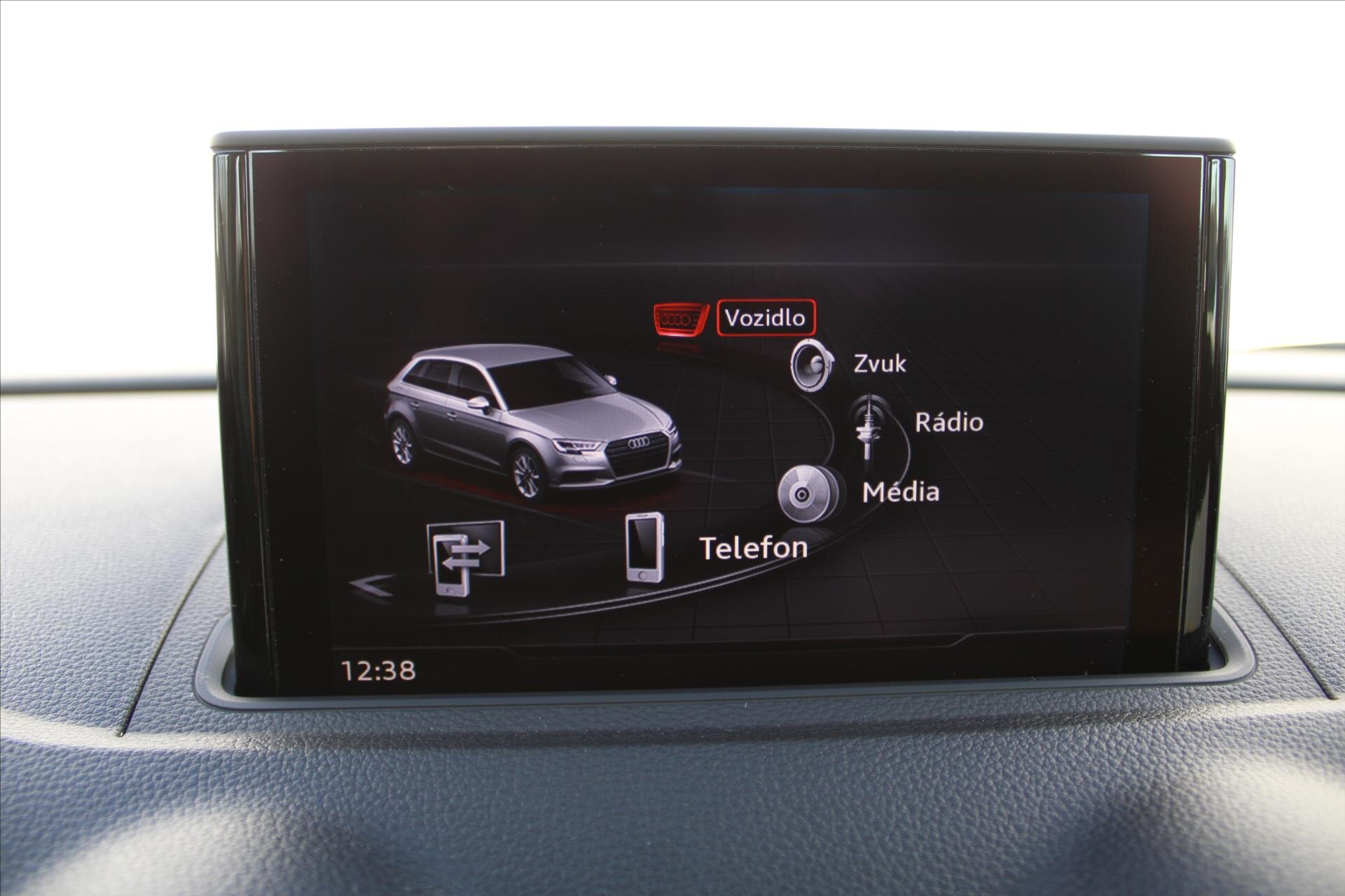 Audi S3 Hatchback 2,0 l 221 kw