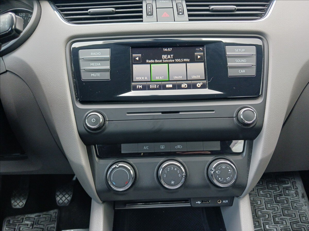 Škoda Octavia Sedan / Limuzína 1,6 l 77 kw