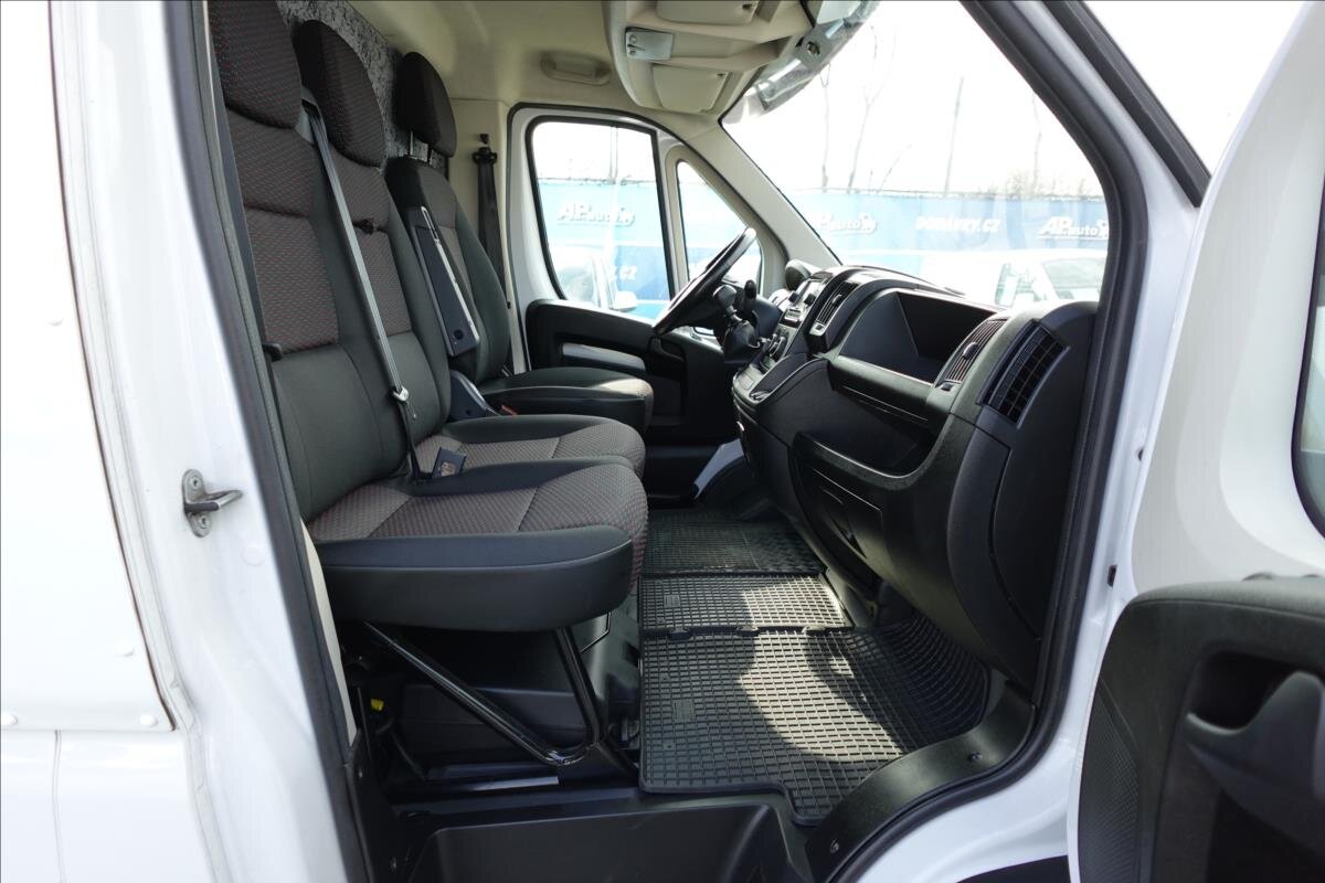 Opel Movano Ostatní 2,2 l 121 kw