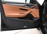 BMW Řada 5 Kombi 3,0 l 195 kw