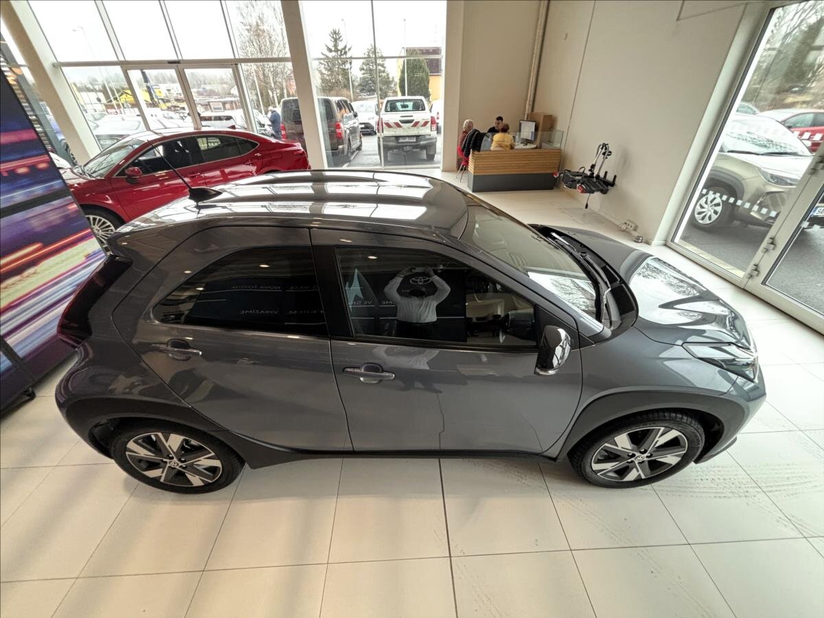 Toyota Aygo Hatchback 1,5 l 85 kw