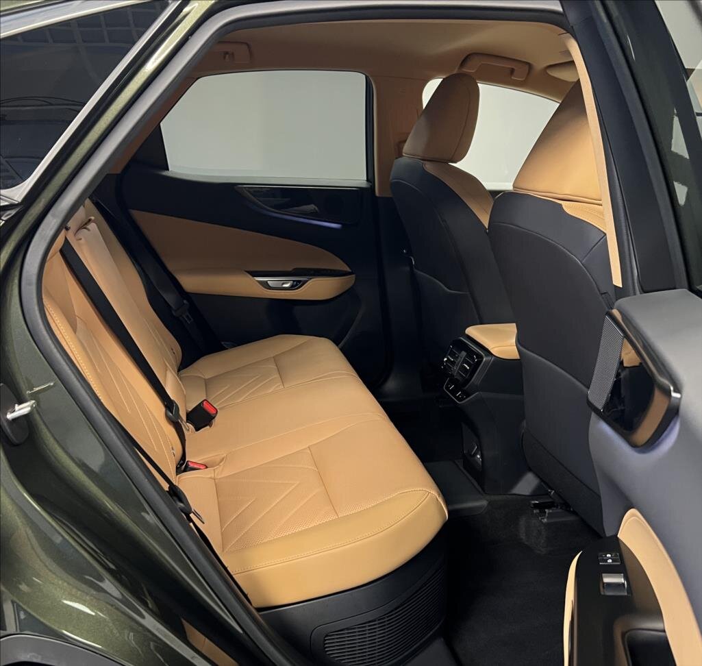 Lexus NX 450h plus SUV 2,5 l 227 kw