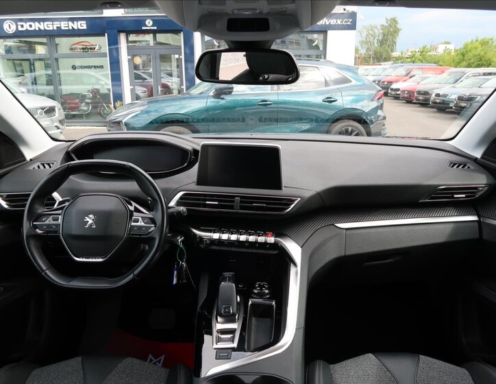 Peugeot 5008 SUV / Terénní 1,2 l 96 kw