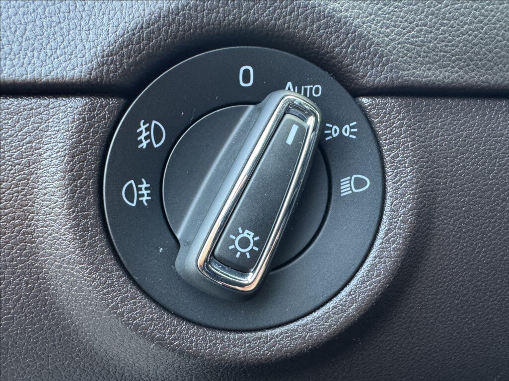 Škoda Octavia Sedan / Limuzína 2,0 l 110 kw