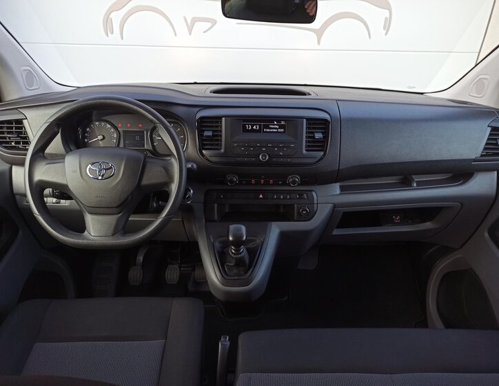 Toyota ProAce Verso 12
