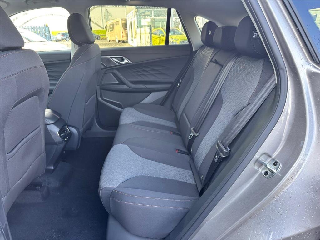 MG HS SUV 1,5 l 125 kw