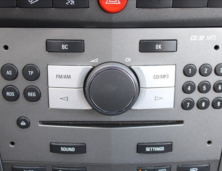 Opel Antara SUV / Terénní 2,0 l 110 kw