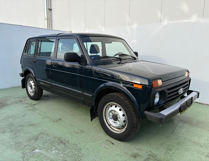 Lada Niva SUV 1,7 l 61 kw