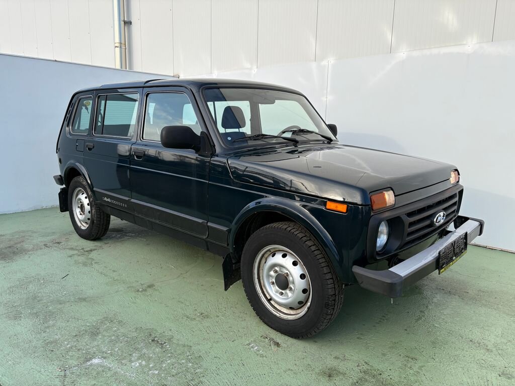 Lada Niva SUV 1,7 l 61 kw