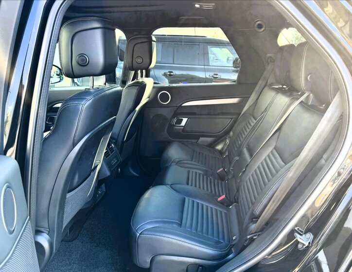 Land Rover Discovery 12