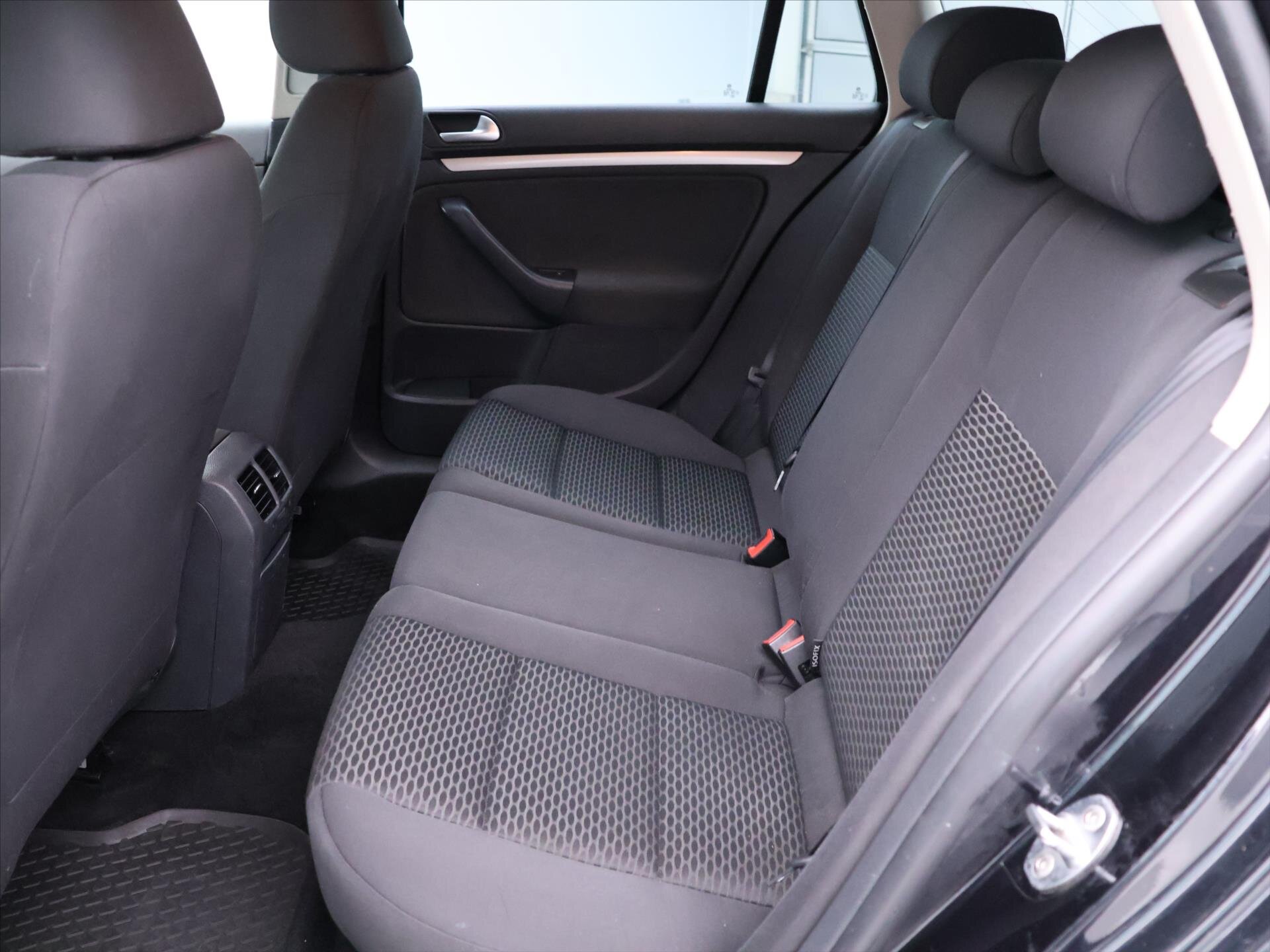 Volkswagen Golf Kombi 1,6 l 77 kw