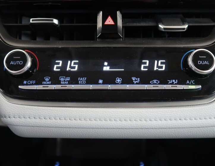 Toyota Corolla Kombi 2,0 l 112 kw