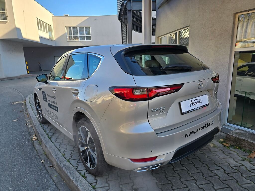 Mazda CX SUV / Terénní 2,5 l 241 kw