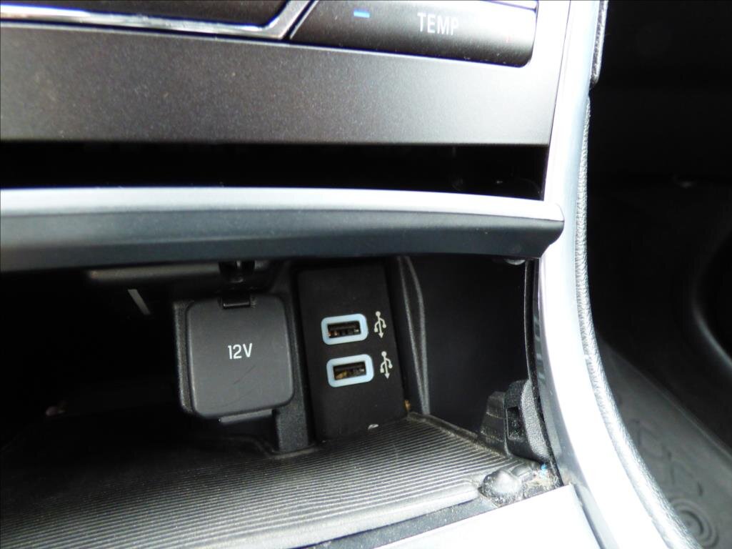 Ford S-MAX MPV 2,0 l 110 kw