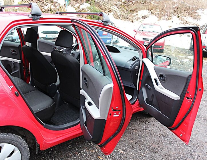 Toyota Yaris Hatchback 998,0 51 kw