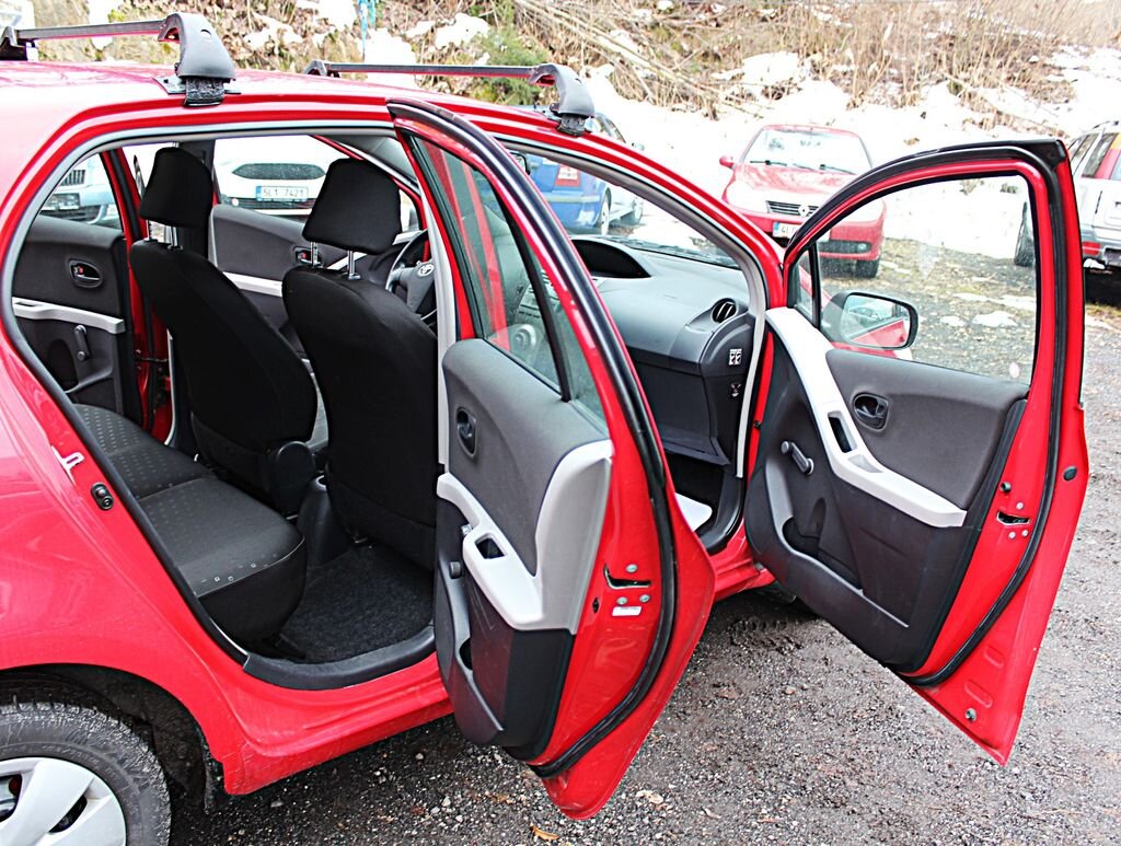 Toyota Yaris Hatchback 998,0 51 kw