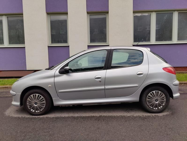 Peugeot 206