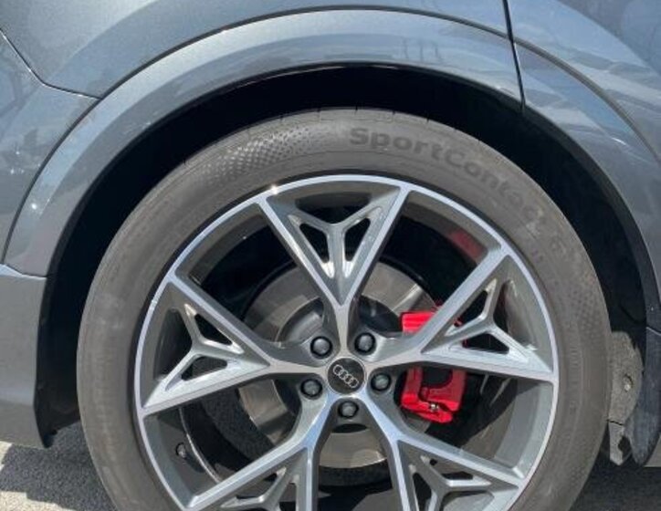 Audi SQ8 SUV 4,0 l 373 kw