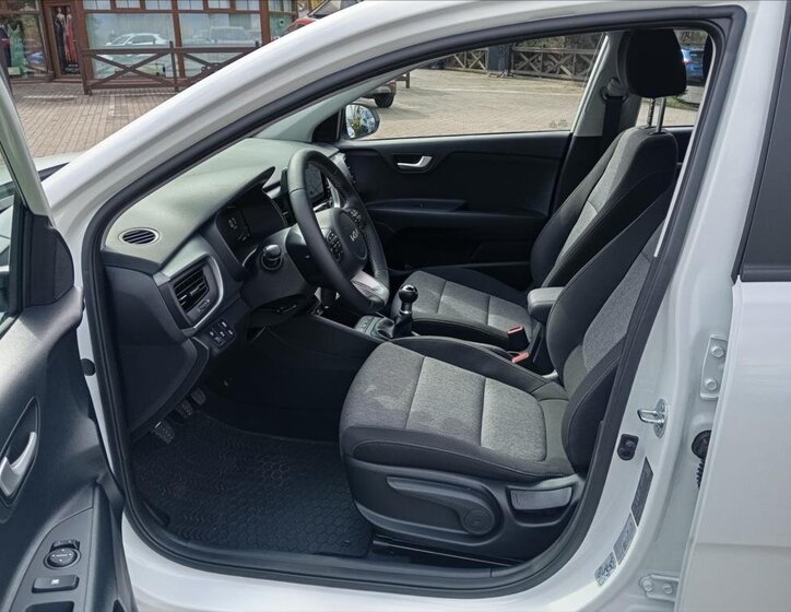 KIA Stonic SUV / Terénní 1,2 l 58 kw