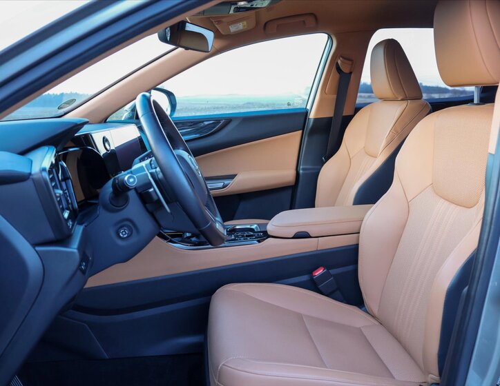 Lexus NX 450h plus SUV / Terénní 2,5 l 136 kw