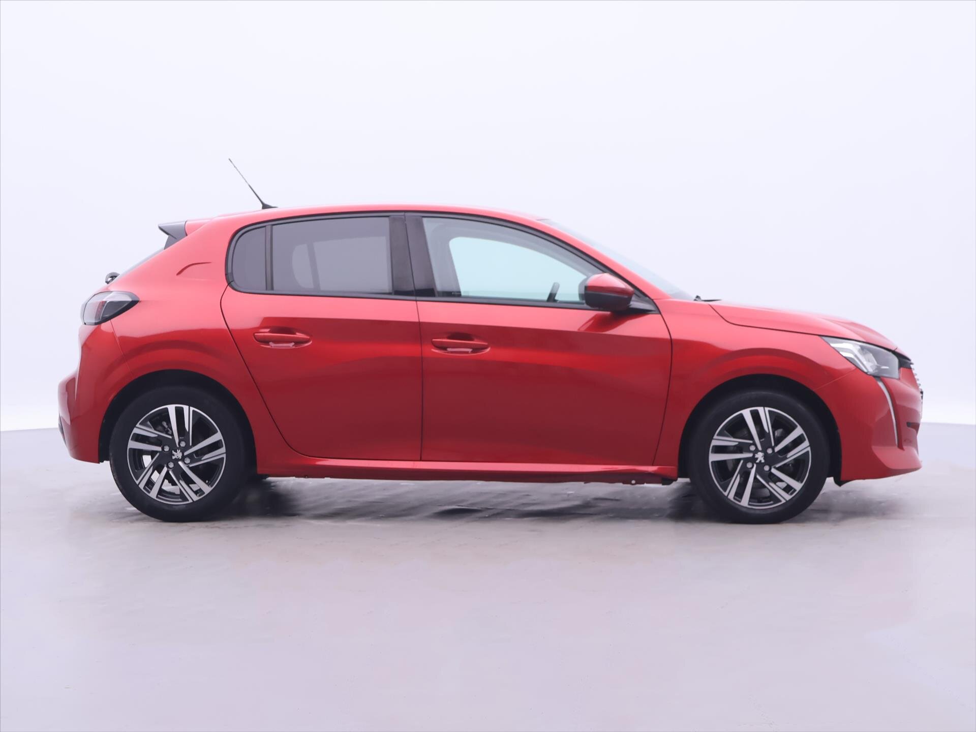 Peugeot 208 Hatchback 1,2 l 74 kw