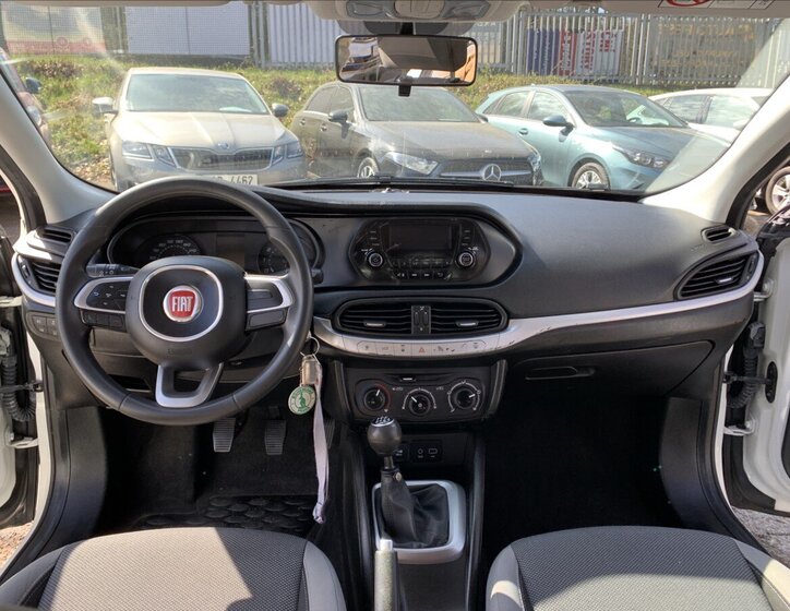 Fiat Tipo Sedan / Limuzína 1,4 l 70 kw