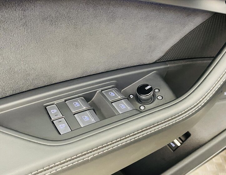 Audi e-tron SUV 0,0 370 kw