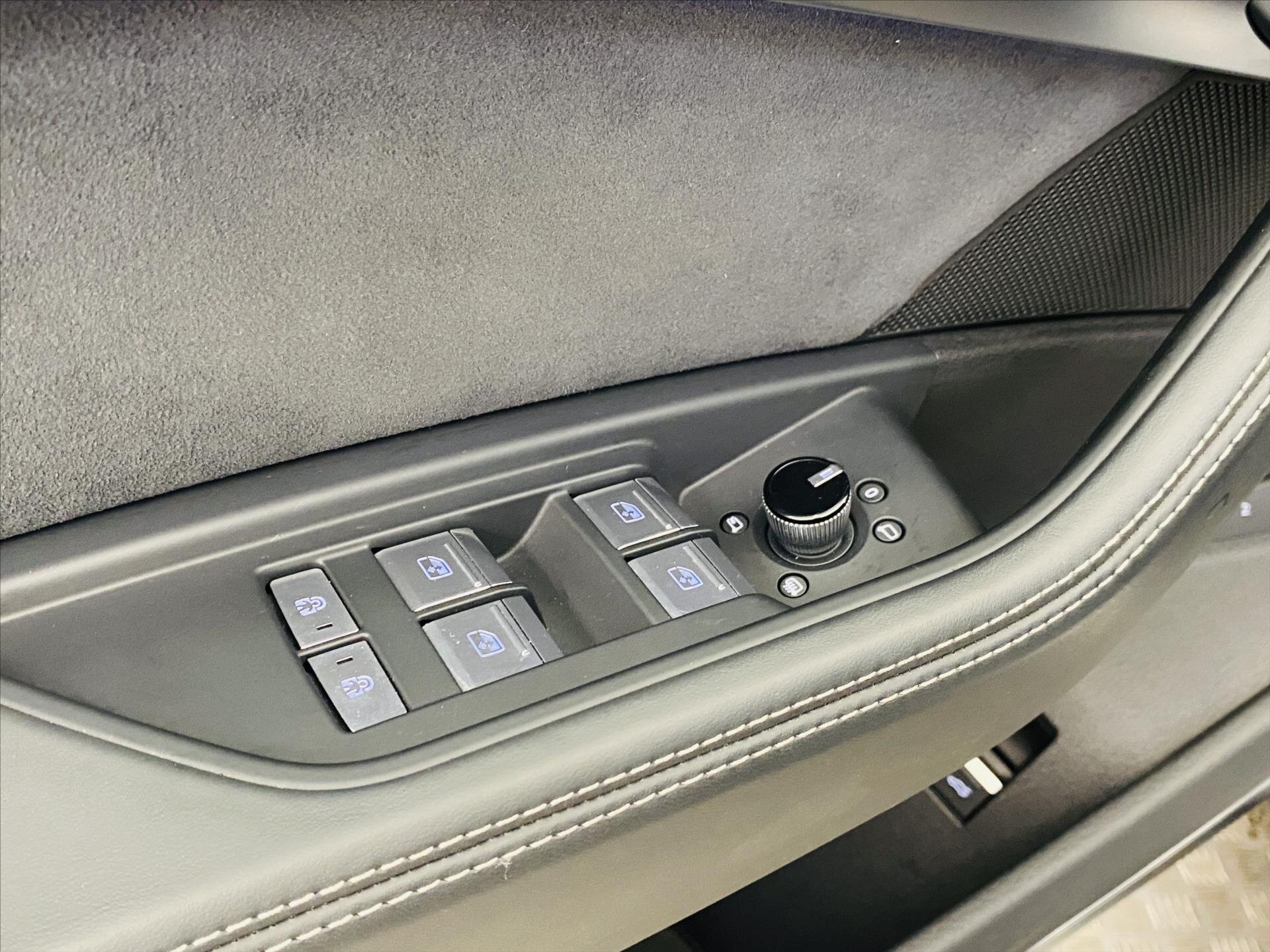 Audi e-tron SUV 0,0 370 kw