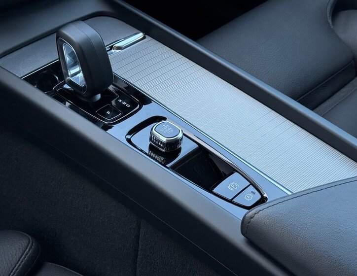 Volvo XC60 SUV / Terénní 2,0 l 184 kw