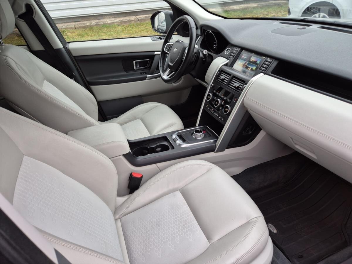 Land Rover Discovery Sport SUV 2,0 l 132 kw