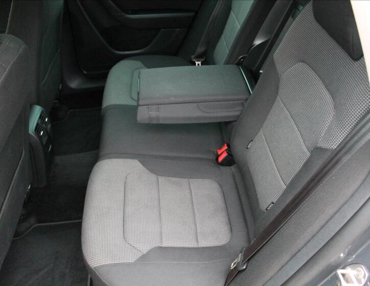 Volkswagen Passat Kombi 1,6 l 77 kw