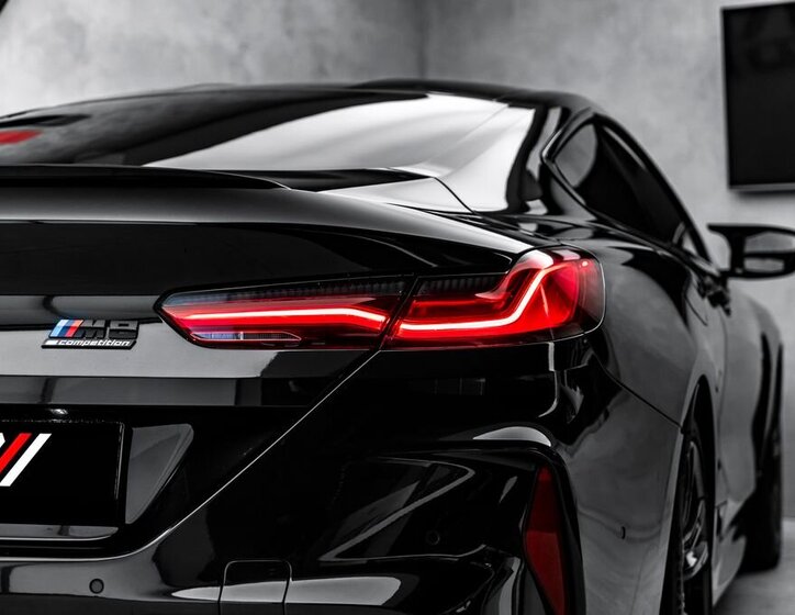 BMW M8 Kupé 4,4 l 460 kw