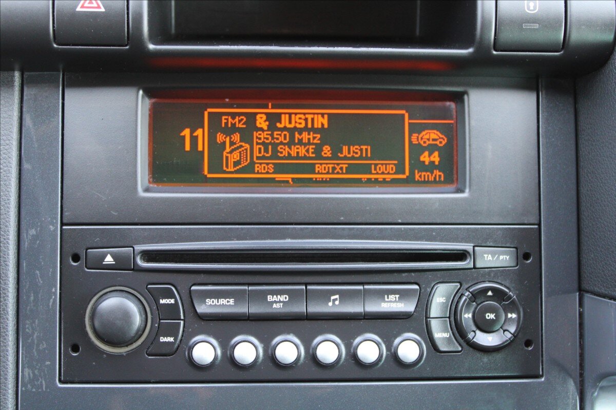 Peugeot 3008 MPV 1,6 l 80 kw