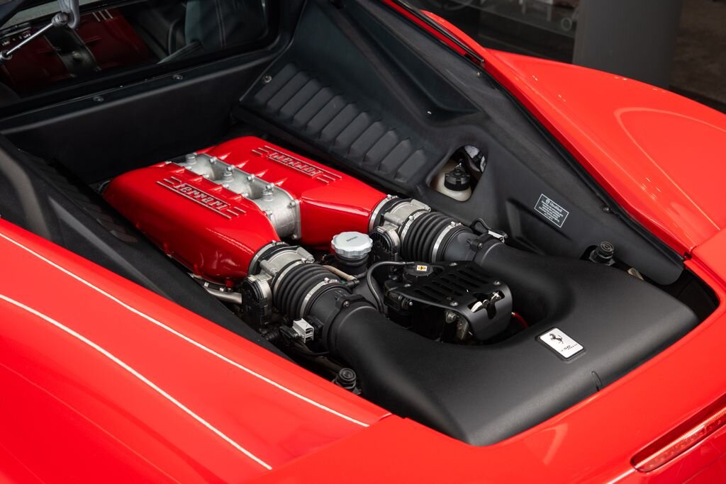 Ferrari 458 Kupé 4,5 l 416 kw
