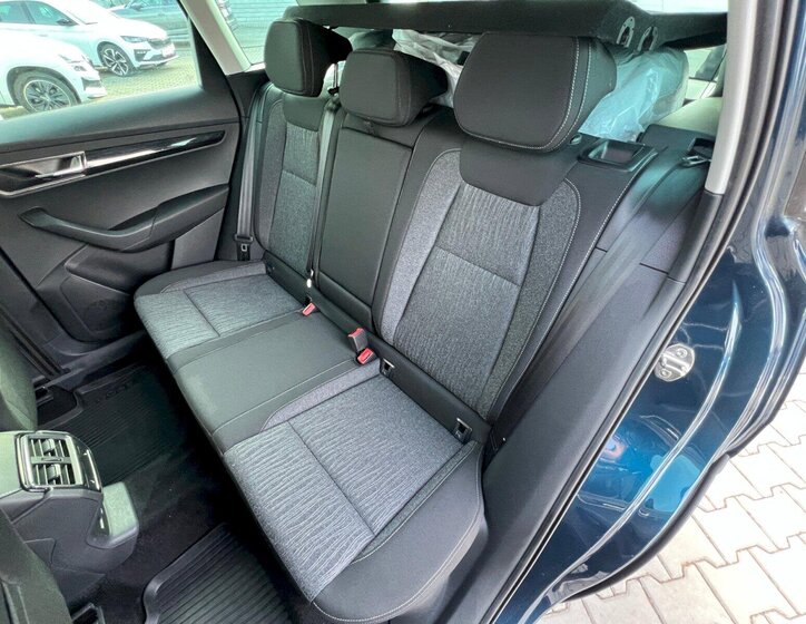 Škoda Karoq SUV / Terénní 1,5 l 110 kw