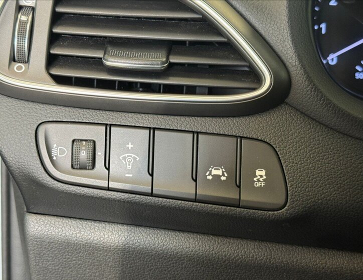 Hyundai i30 Hatchback 998,0 88 kw