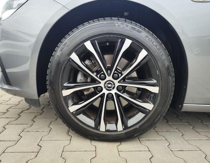 Opel Insignia Kombi 2,0 l 128 kw