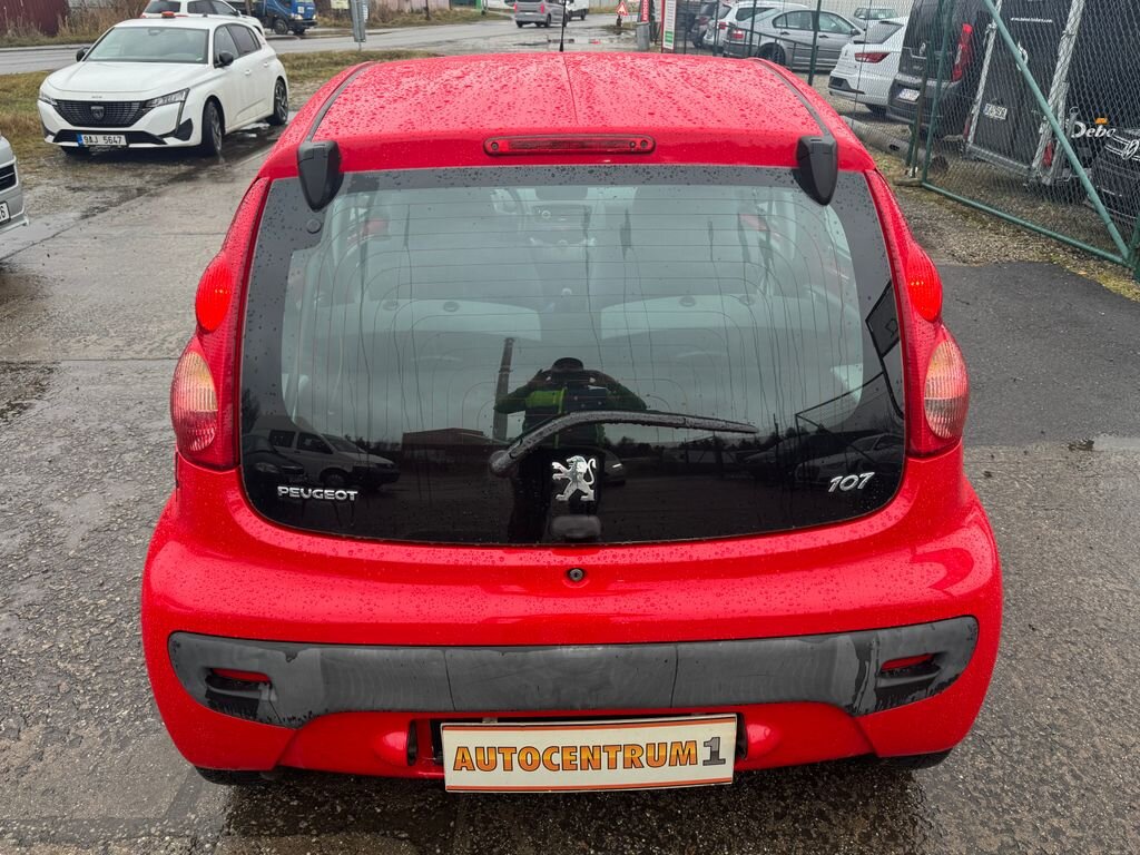 Peugeot 107 Hatchback 998,0 50 kw