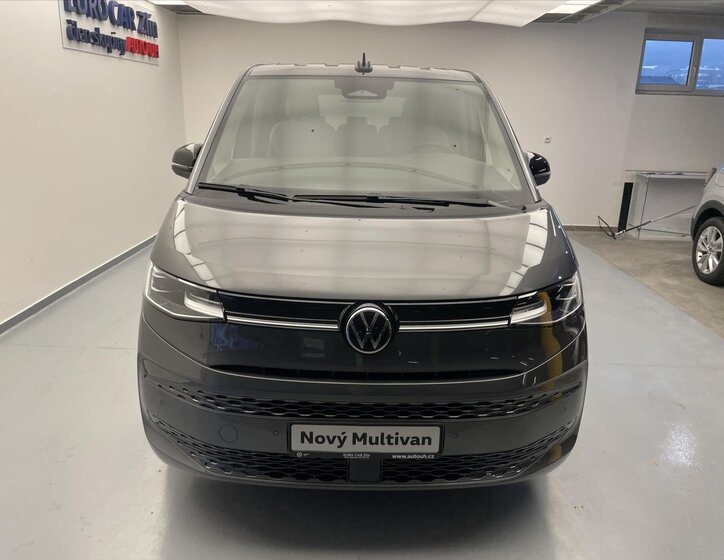 Volkswagen Multivan 5