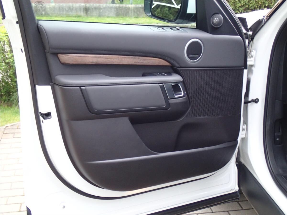 Land Rover Discovery SUV / Terénní 2,0 l 132 kw