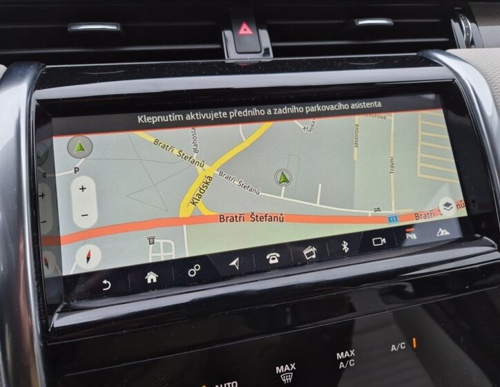 Land Rover Discovery Sport SUV 2,0 l 132 kw