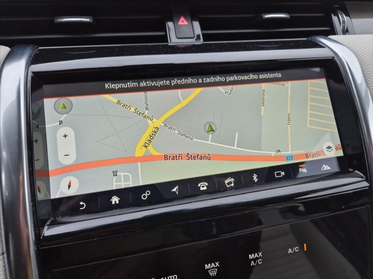 Land Rover Discovery Sport SUV 2,0 l 132 kw