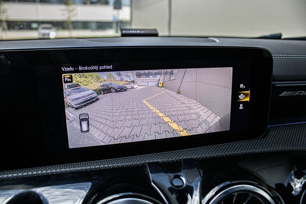 Mercedes-Benz CLA Kombi 2,0 l 321 kw