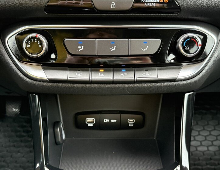 Hyundai i30 Hatchback 1,5 l 71 kw