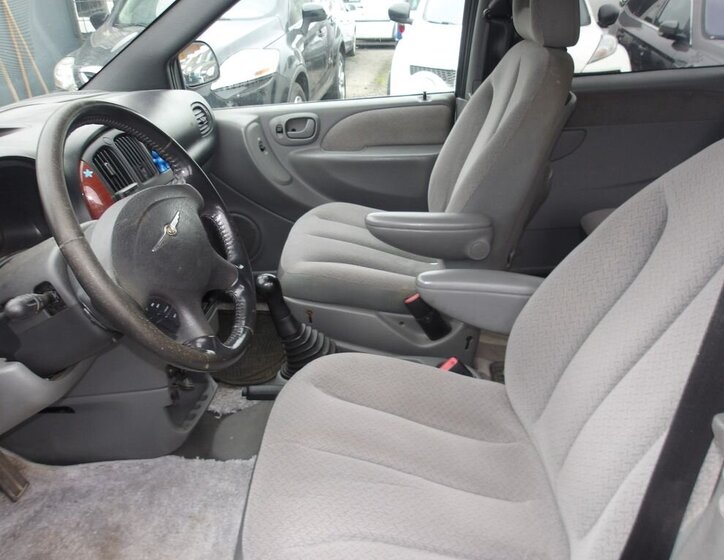 Chrysler Voyager MPV 2,5 l 105 kw