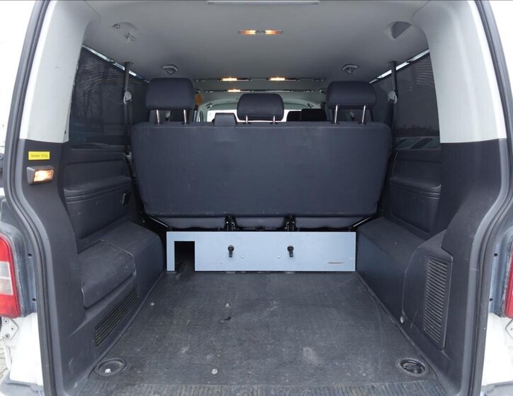 Volkswagen Caravelle Ostatní 2,0 l 132 kw