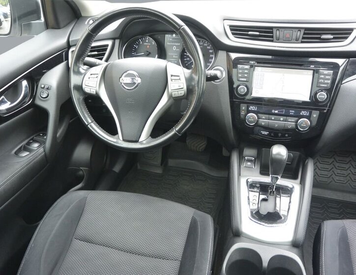 Nissan Qashqai SUV / Terénní 1,2 l 85 kw