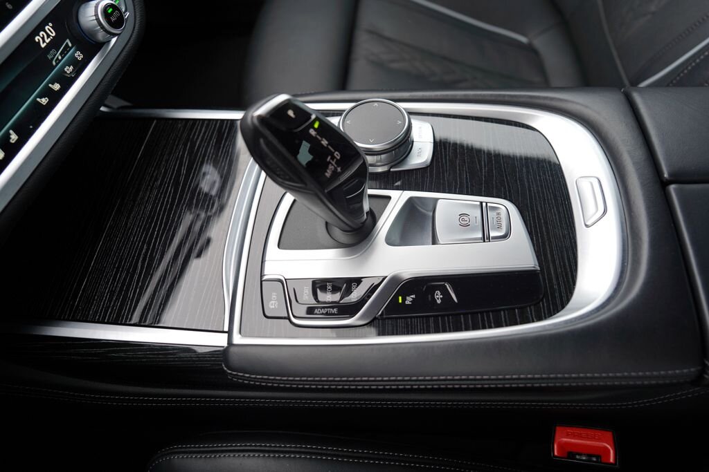 BMW Řada 7 Sedan 3,0 l 210 kw