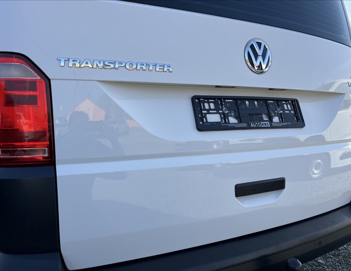 Volkswagen Transporter Kombi 2,0 l 62 kw